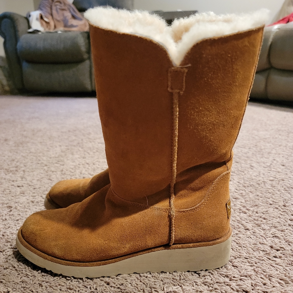UGG Koolaburra mid boots